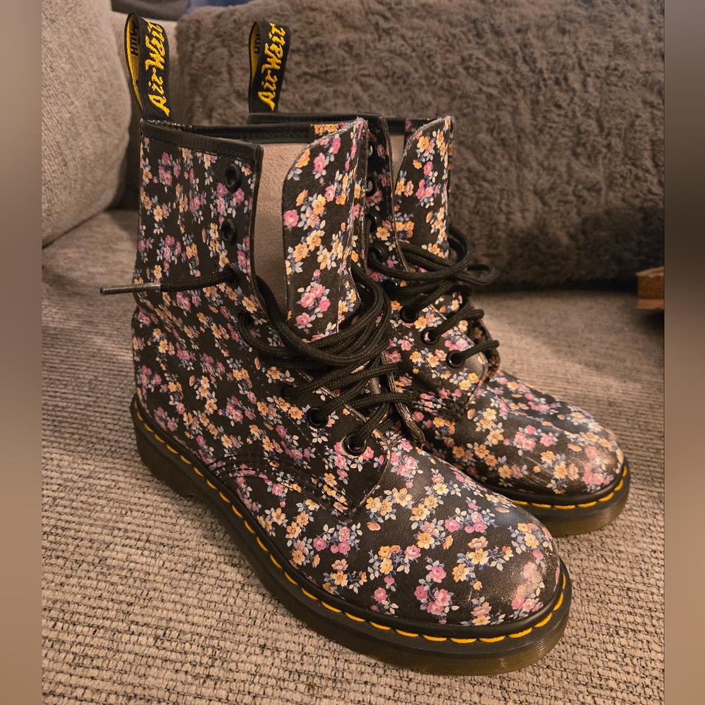 Dr Martens Floral  Boots